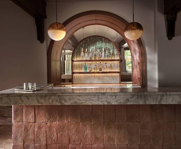 Patio Bistro Interior Bar (1)