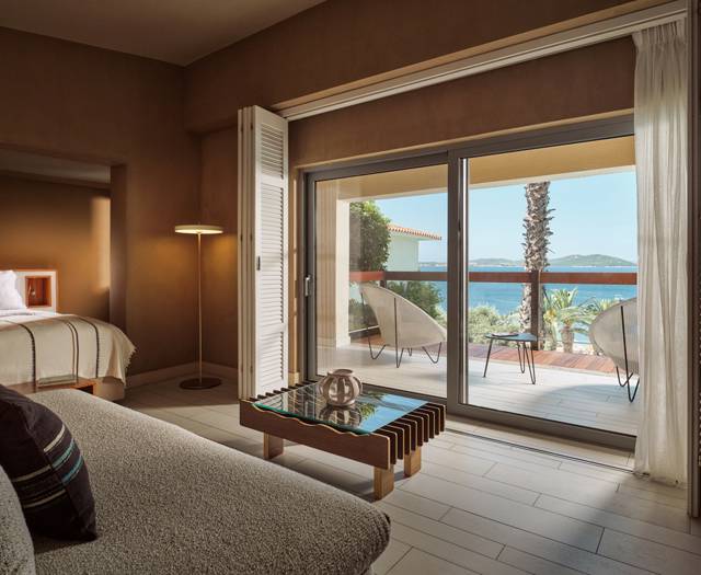 Two Bedroom Bungalow Sea View (2)