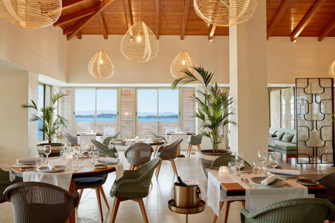Eagles Resort Chalkidiki Lofos Restaurant table seats and pots