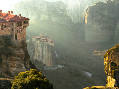 Eagles Resort Meteora mountains