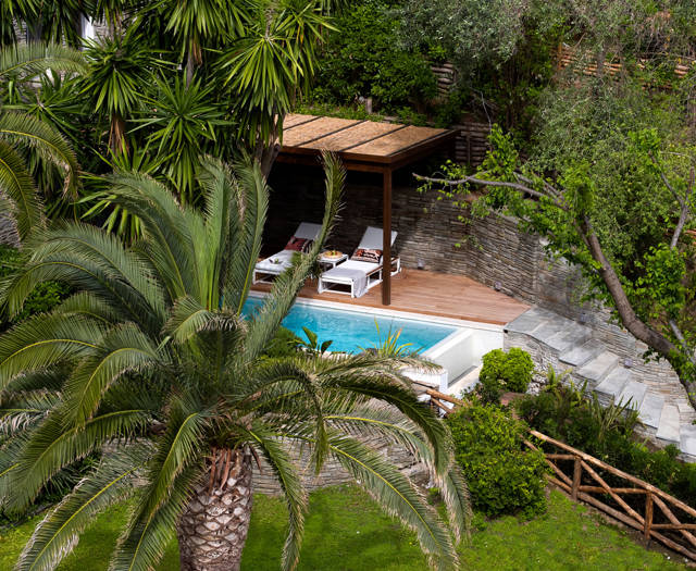 Eagles Palace Resort Chalkidiki Grand Suite Private Pool with sunbeds and garden