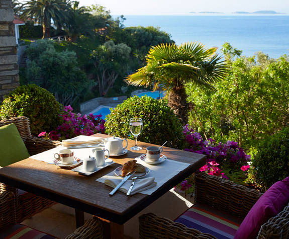 Eagles Resort Chalkidiki Melathron Restaurant outdoor table seats